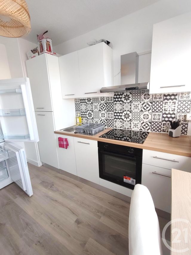 Appartement T5 &agrave; louer - 5 pi&egrave;ces - 85,72 m2 - St Herblain - 44 - PAYS-DE-LOIRE