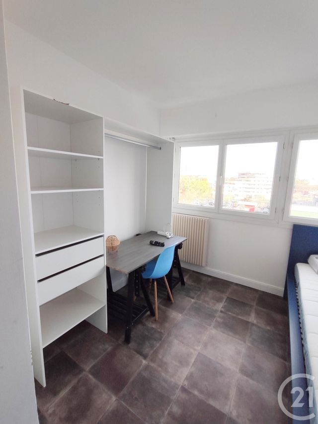 Appartement T5 &agrave; louer - 5 pi&egrave;ces - 85,72 m2 - St Herblain - 44 - PAYS-DE-LOIRE