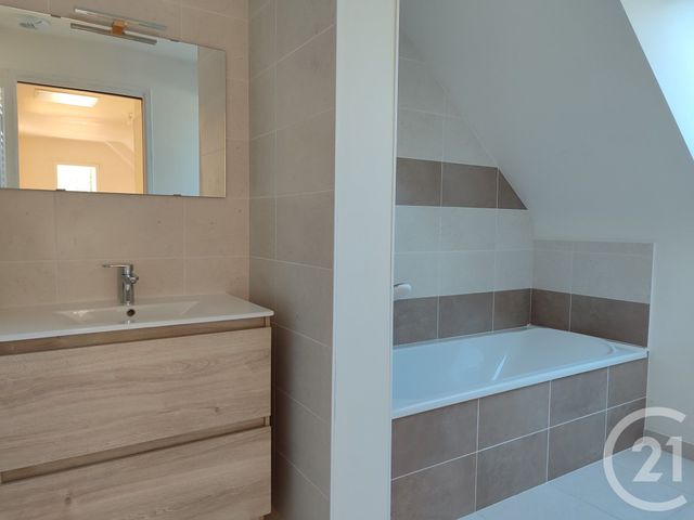 Maison &agrave; louer - 5 pi&egrave;ces - 105 m2 - Brech - 56 - BRETAGNE