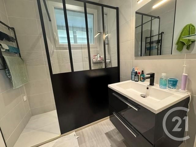 Appartement F4 &agrave; louer - 4 pi&egrave;ces - 75 m2 - Vannes - 56 - BRETAGNE